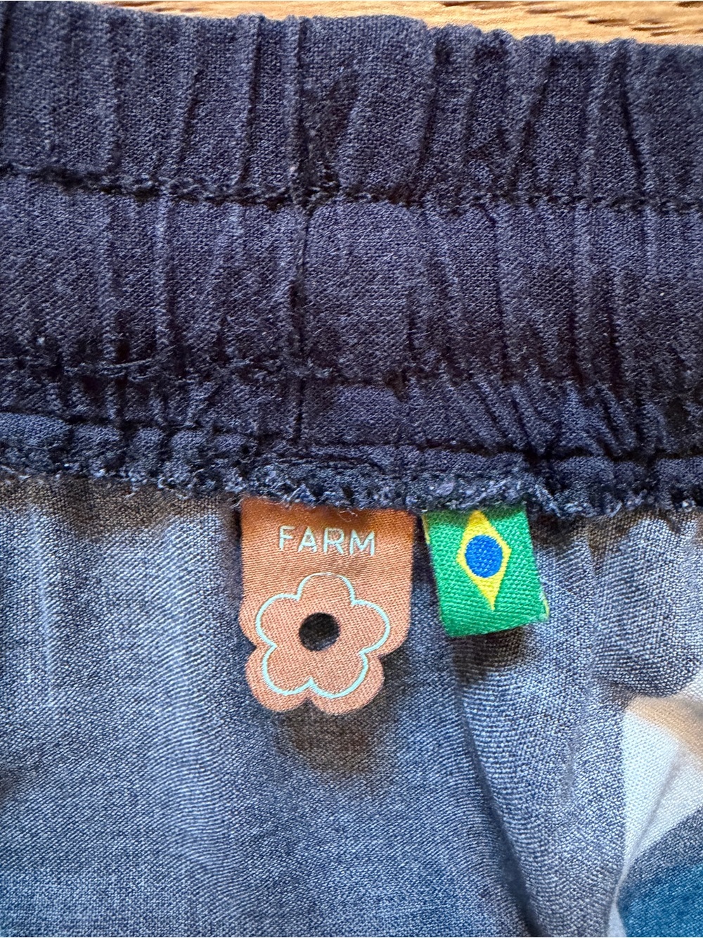 FARM Rio Skirt M/L - Picture 8 of 9